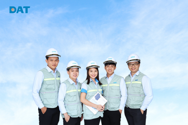 Showroom và dịch vụ hỗ trợ kỹ thuật tại DAT Group cho các sản phẩm đèn năng lượng mặt trời chính hãng.
