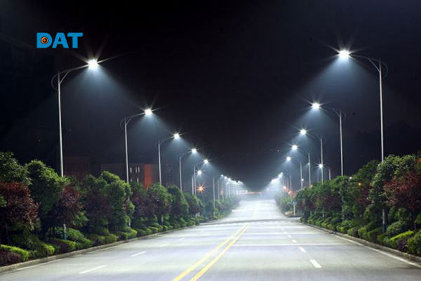 Yếu tố ảnh hưởng chiều cao cột đèn đường địa điểm giao thông