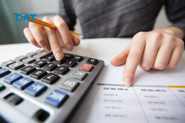 Cách xác định hệ số nhiệt độ (Pmax) khi nhiệt độ môi trường thay đổi so với mức chuẩn 25°C