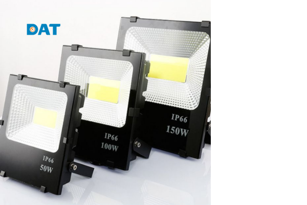 Đèn năng lượng mặt trời sử dụng chip LED Cree của DAT Group, chiếu sáng mạnh mẽ và bền bỉ trong mọi điều kiện thời tiết.