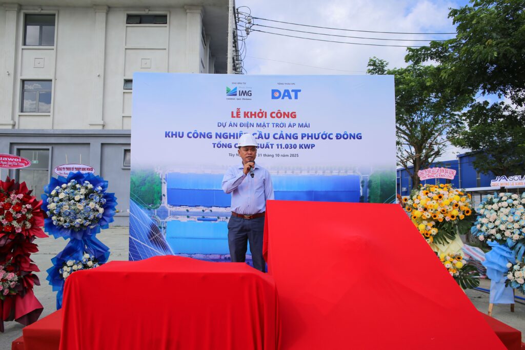 Ông Phan Trung - Phó Tổng Giám Đốc IMG Phước Đông phát biểu tại Lễ khởi công