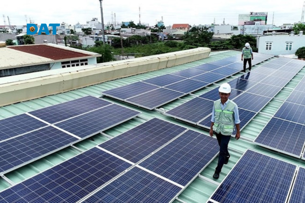 Dưới 3 tháng kiểm tra bụi, bóng cây che phủ pin