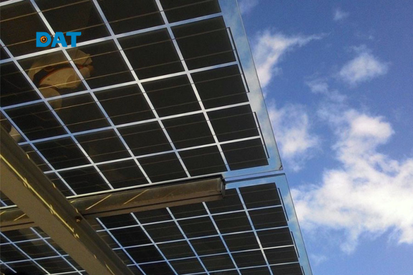 Tấm pin 2 mặt kính mang lại nhiều lợi ích vượt trội