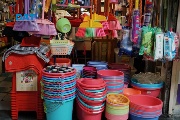 ABS vật liệu lý tưởng cho vỏ điện, ô tô, đồ chơi bền