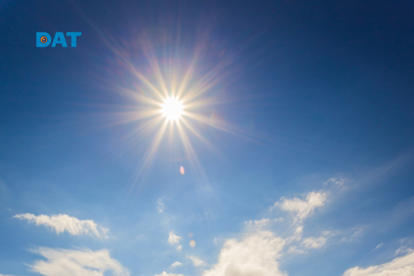 Ánh sáng Mặt Trời là nguồn năng lượng tự nhiên quan trọng nhất