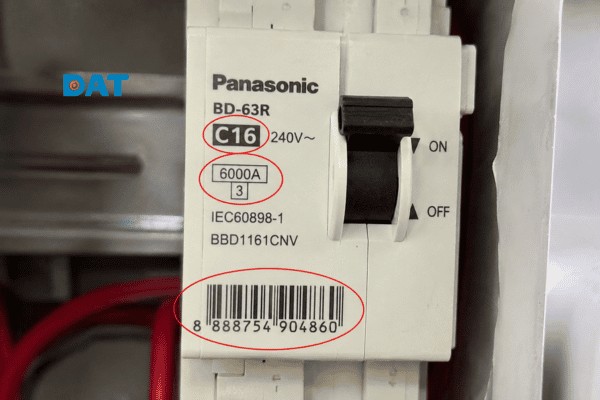 Cách đọc các thông số kỹ thuật in trên thân CB để lựa chọn thiết bị phù hợp với dòng tải.