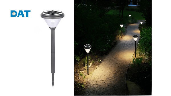 Đèn cắm cỏ năng lượng mặt trời Jindian JD-X70 sử dụng chân cắm ABS định vị trực tiếp xuống nền đất để chiếu sáng nghệ thuật cho bụi hoa và gốc cây