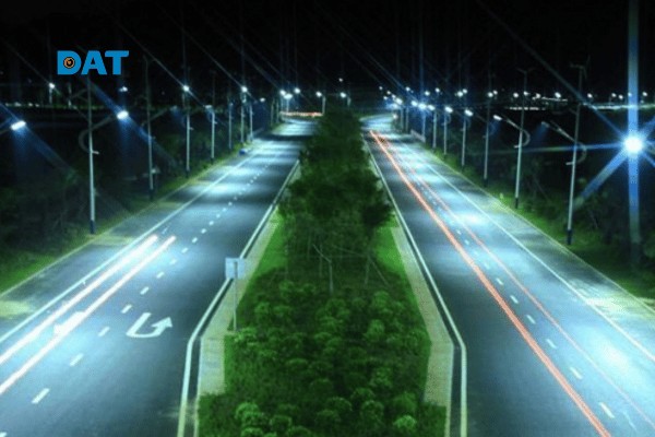 Cảm biến quang điện trở (LDR) thực tế được ứng dụng rộng rãi trong các hệ thống bật tắt đèn đường thông minh tự động.