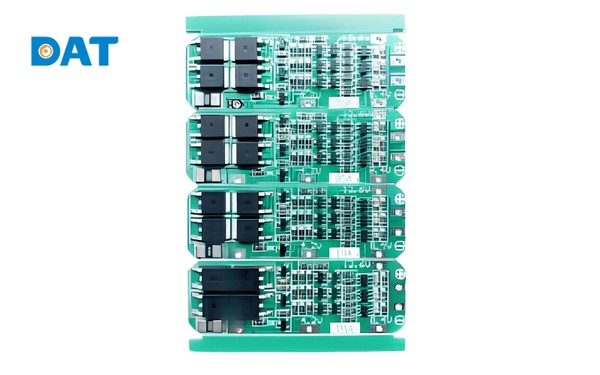 Mạch quản lý pin (BMS) giúp cân bằng cell và bảo vệ an toàn tuyệt đối cho hệ thống lưu trữ.