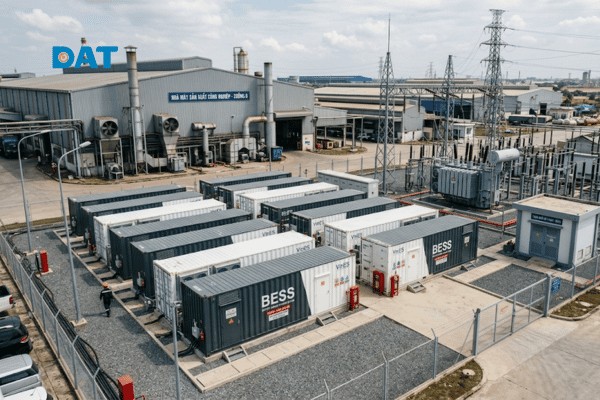 Hệ thống lưu trữ năng lượng BESS - công nghệ sạch giúp lưu trữ và điều tiết nguồn điện mặt trời tối ưu.