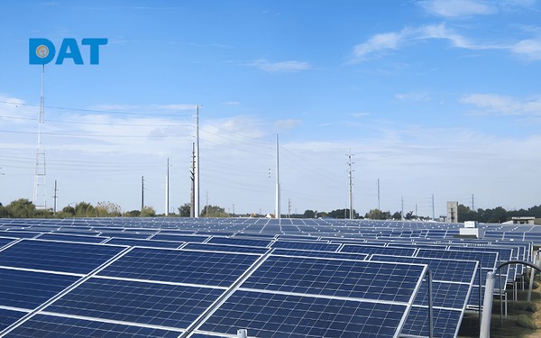 Hệ thống điện mặt trời tích hợp pin lưu trữ năng lượng (BESS) giúp tối ưu hóa hiệu suất phát điện.