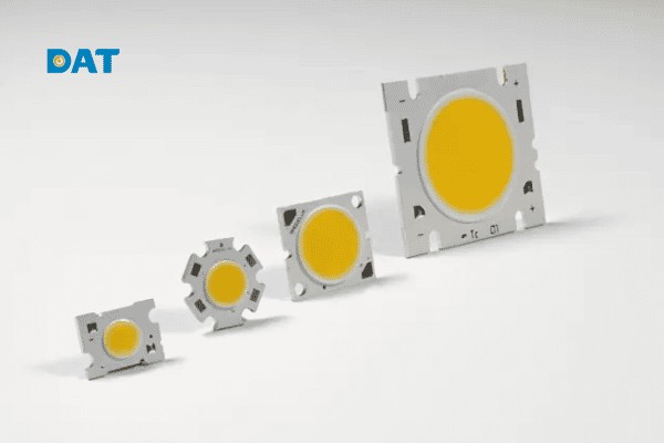 Chip LED chất lượng cao với hiệu suất phát quang lớn giúp đèn sáng hơn và tiết kiệm năng lượng tối đa.