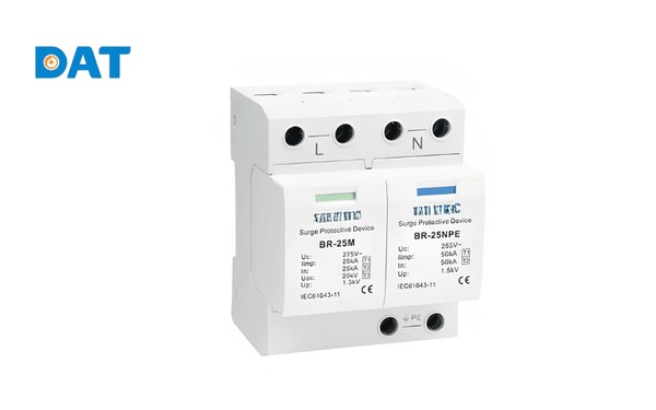 Thiết bị chống sét SPD bảo vệ an toàn cho hệ thống điện.