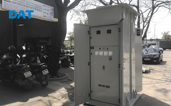 Thiết kế vỏ tủ điện ngoài trời bắt buộc có mái che vát để chống đọng nước và bụi bẩn