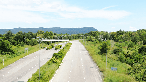 den-nang-luong-mat-troi-sokoyo-la-thuong-hieu-cua-nuoc-nao-h234